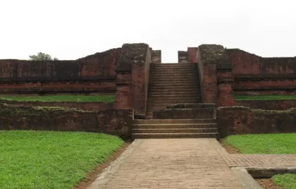 Brick steps and walls of the Itakhola Mura monastery